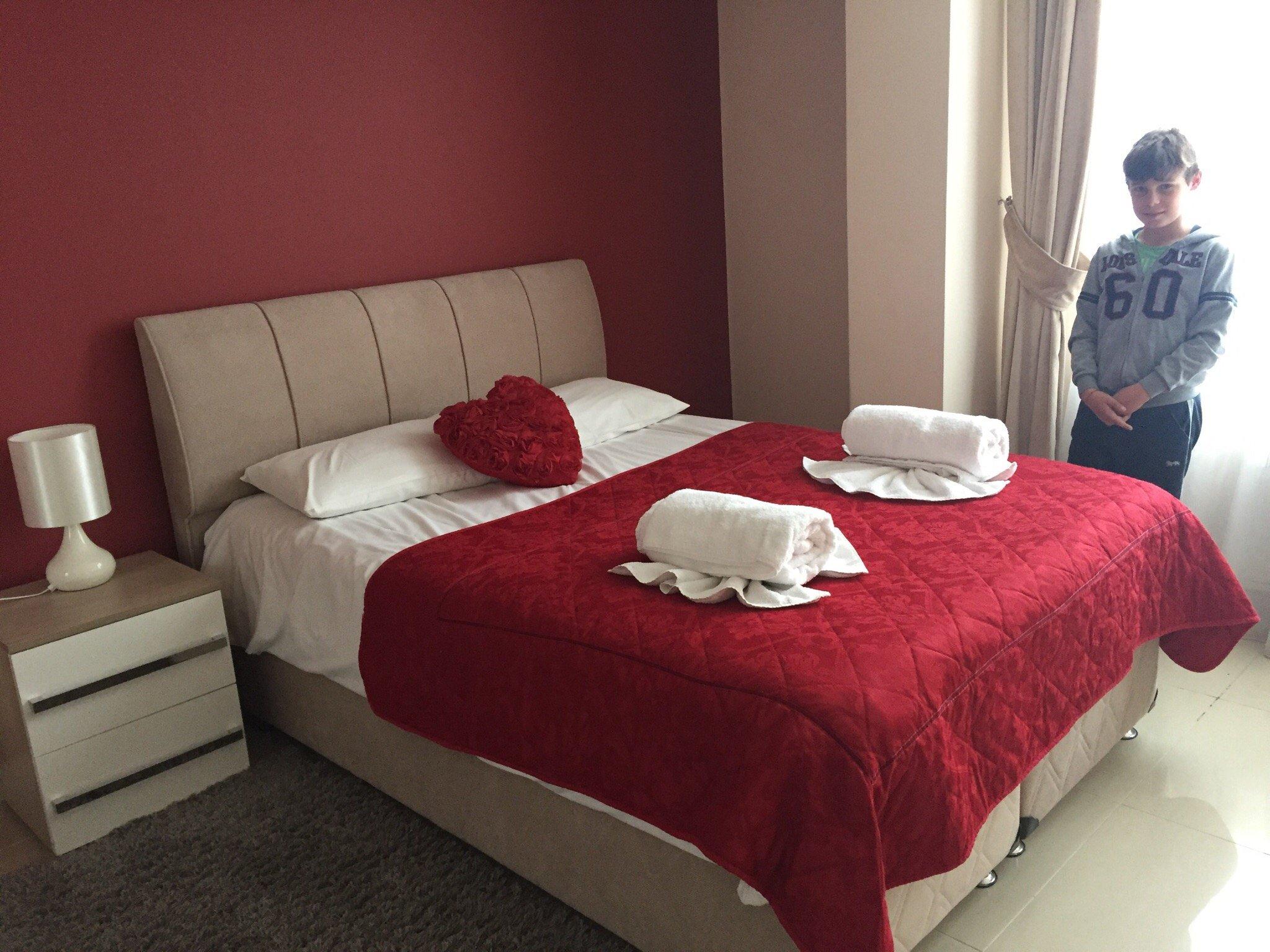 Bob W Commercial House