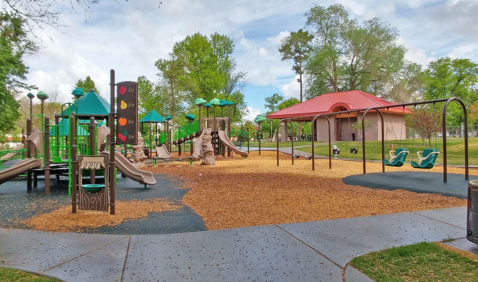 Lincoln Park Complex