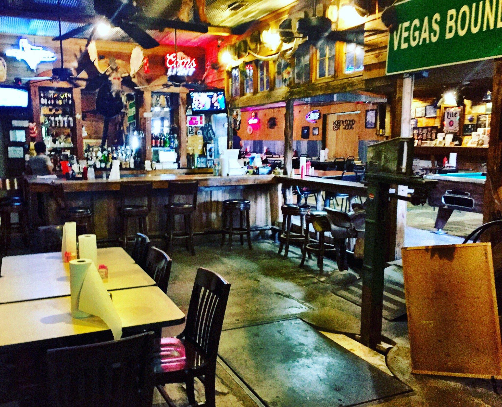 Horny Toad Bar & Grill