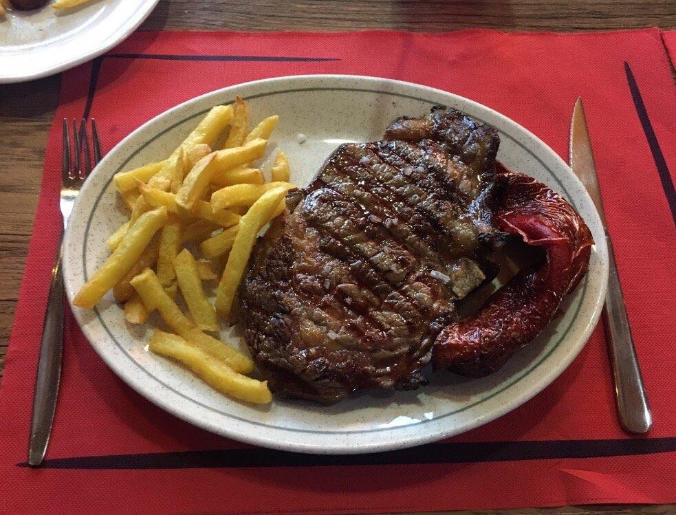 Black and Gold Irish Tavern