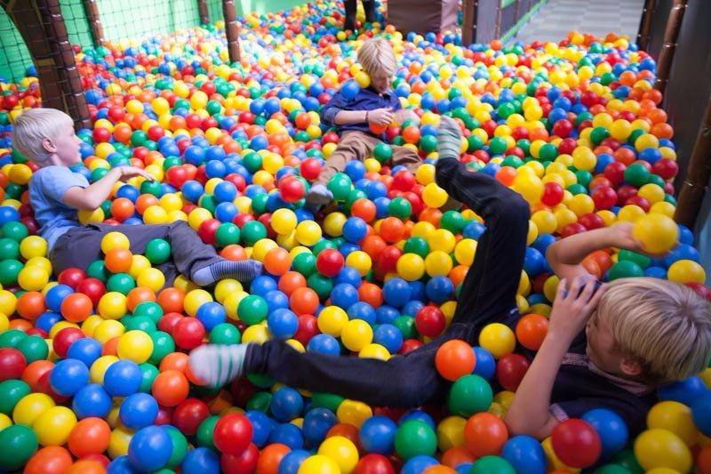 Dinos Legeland Ishoej