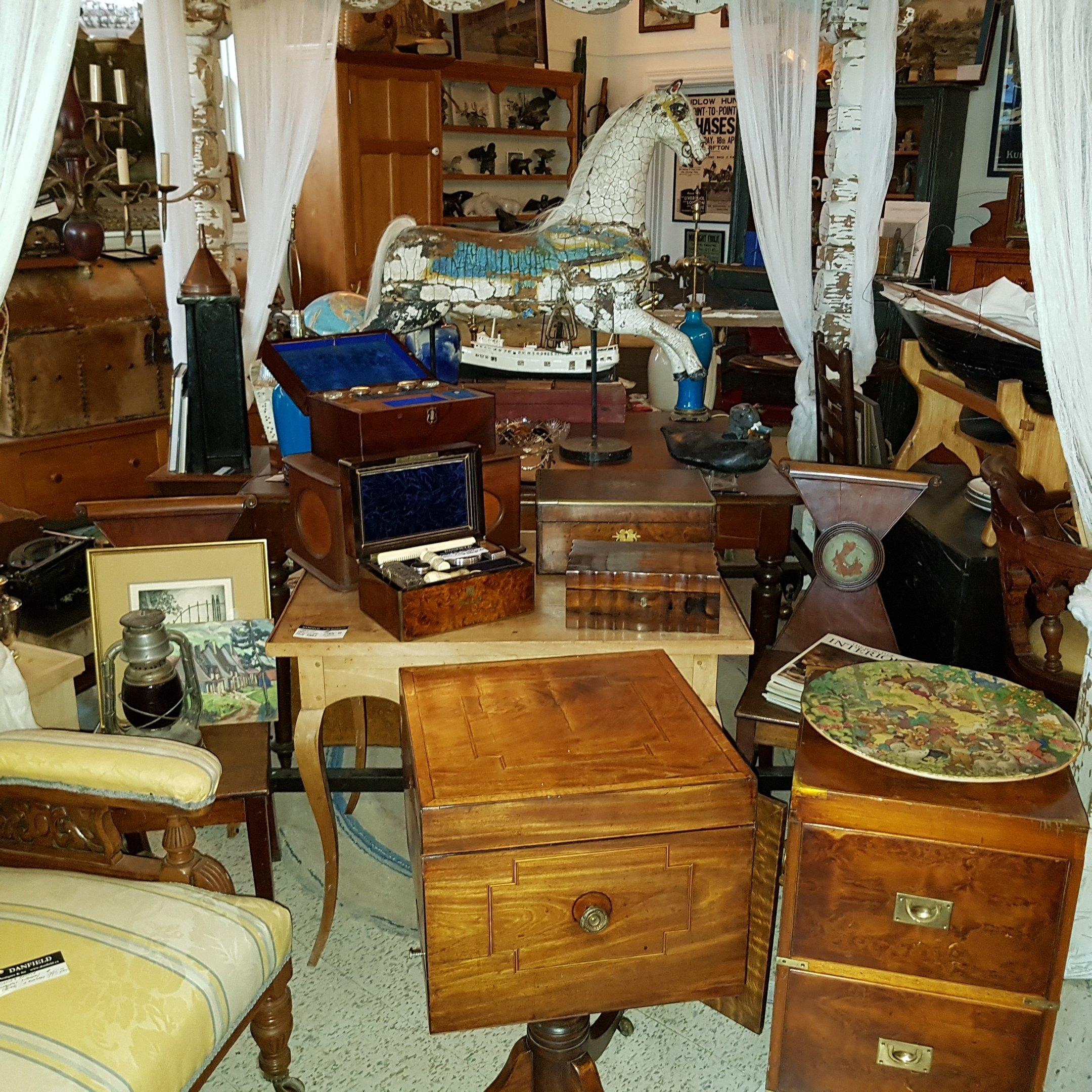 Danfield Antiques & Art
