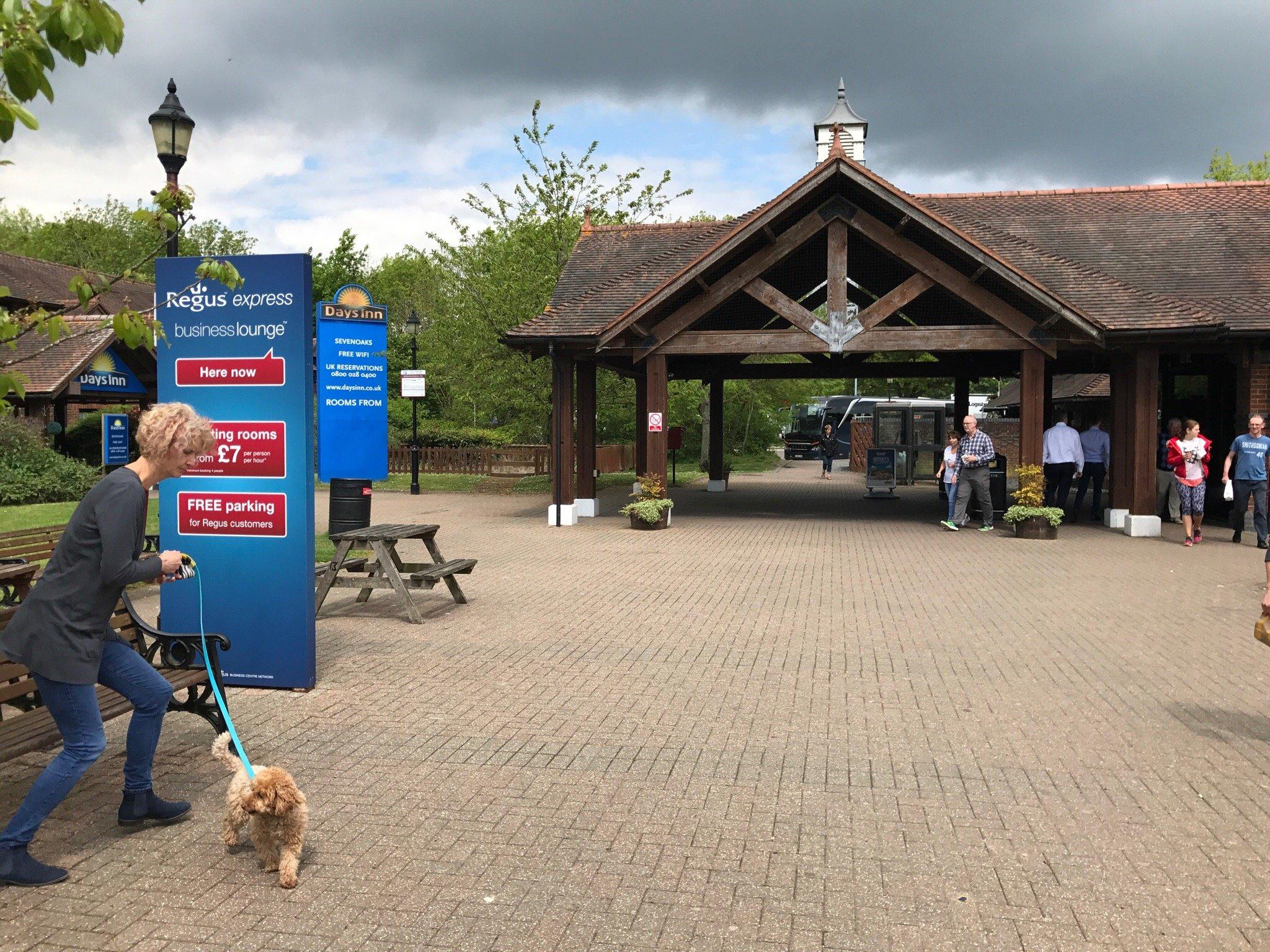 Leon Clacket Lane West