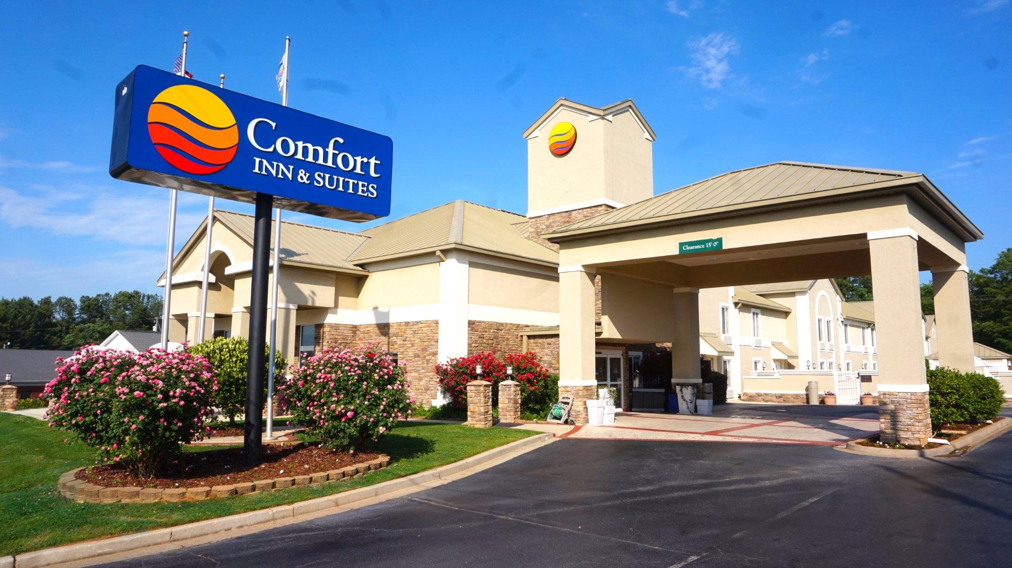 Comfort Inn & Suites Greenwood Near University