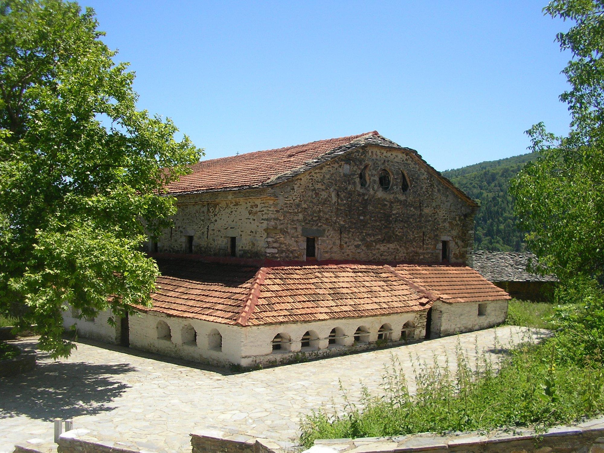 Hinking and day trips at the foot of Mount Olympus