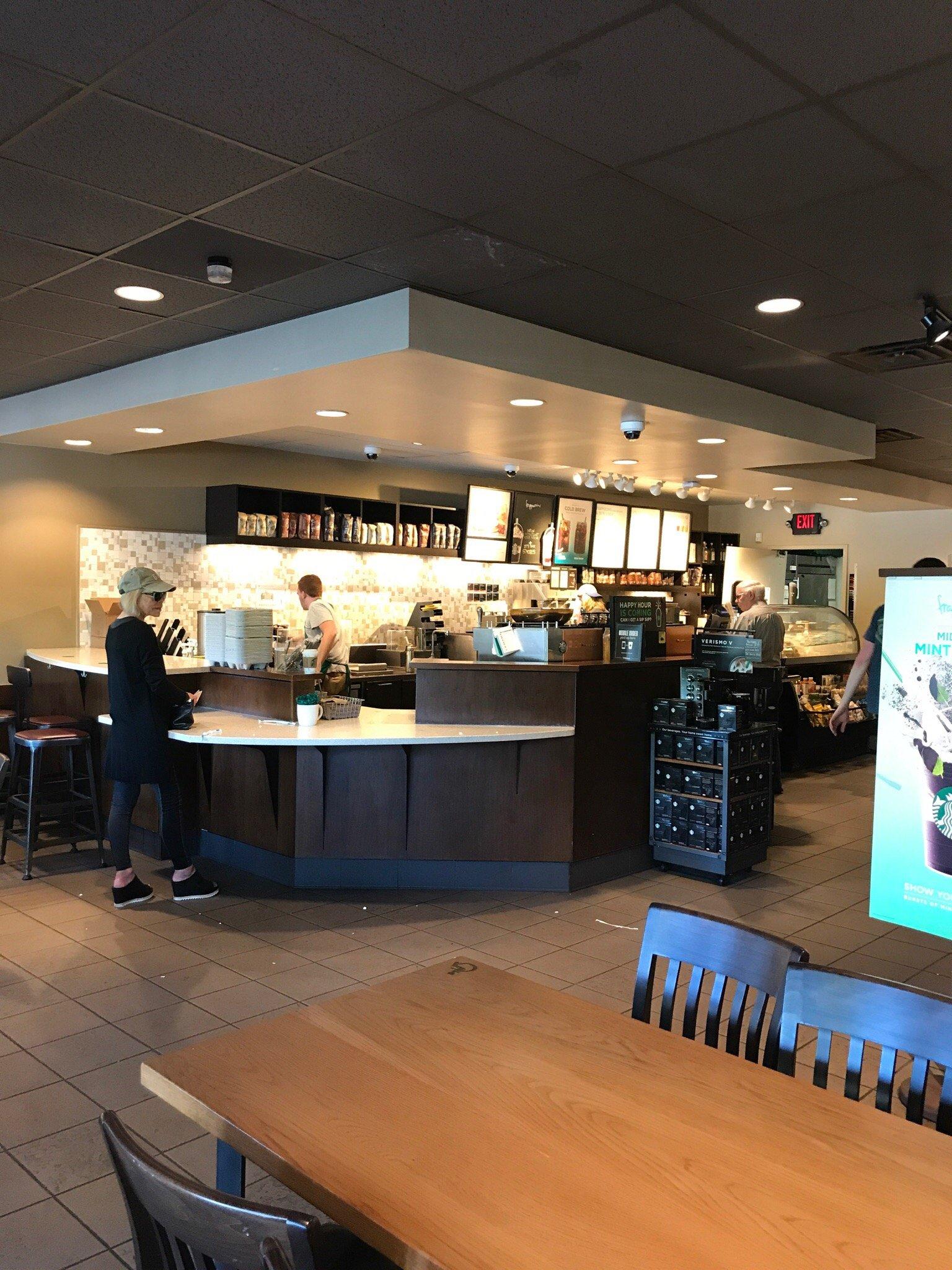 Photo by robcurtross