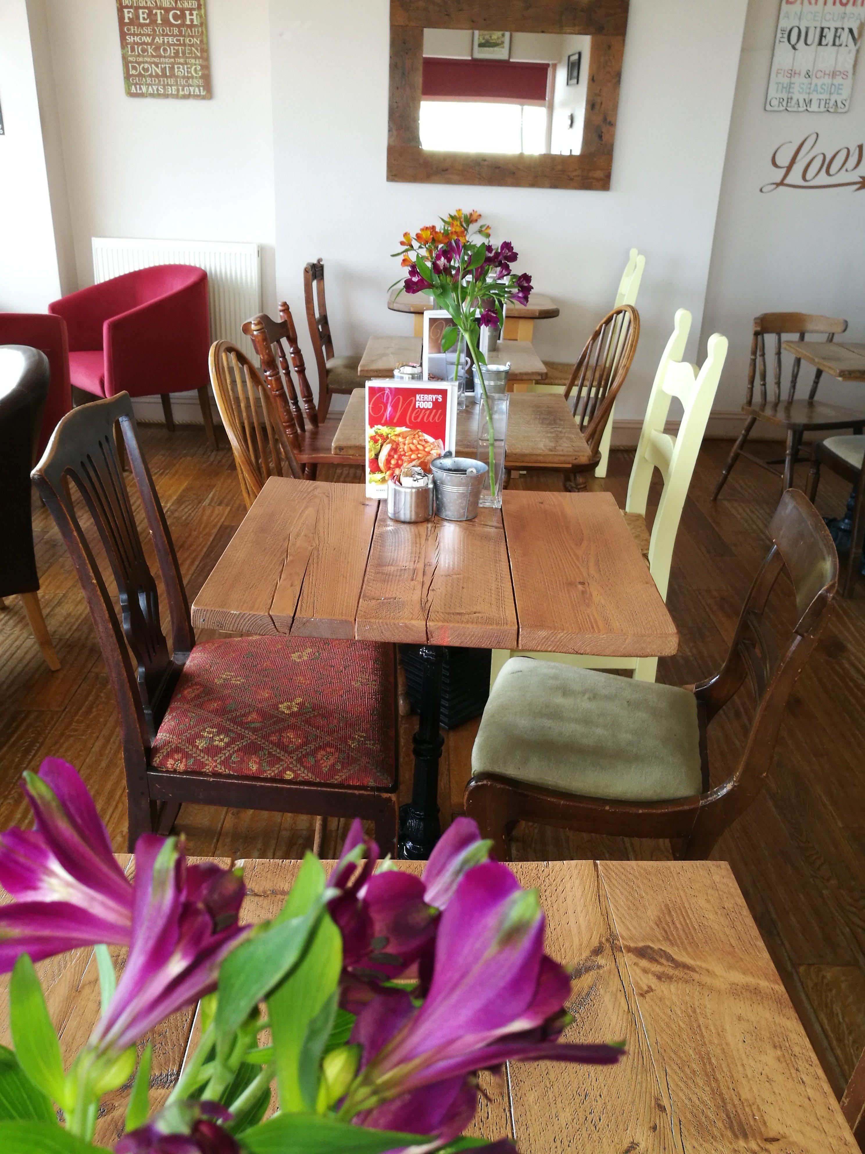 Kerry's Cafe & Wine Bar