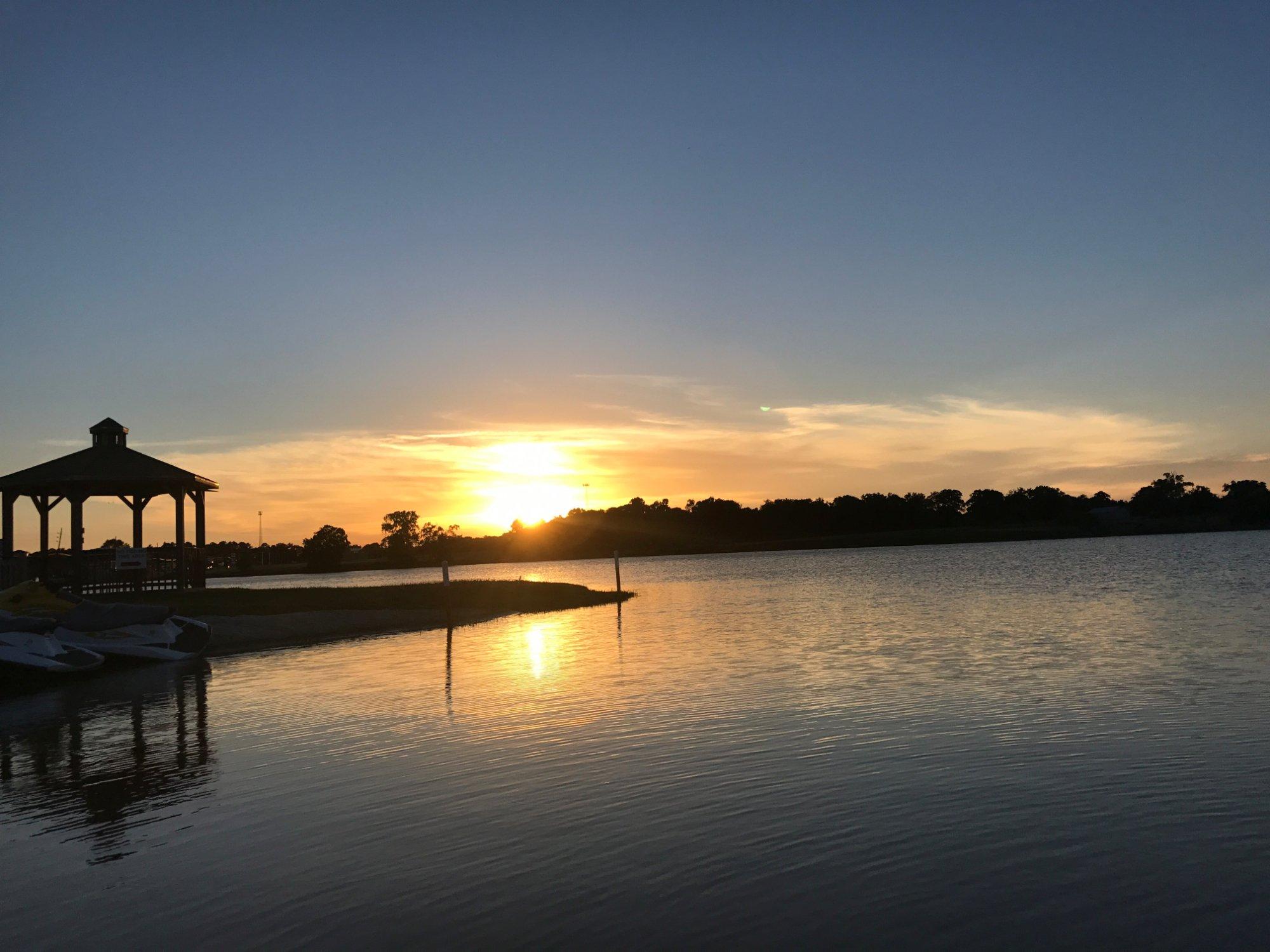 Fisherman's Cove Lakeside Resort