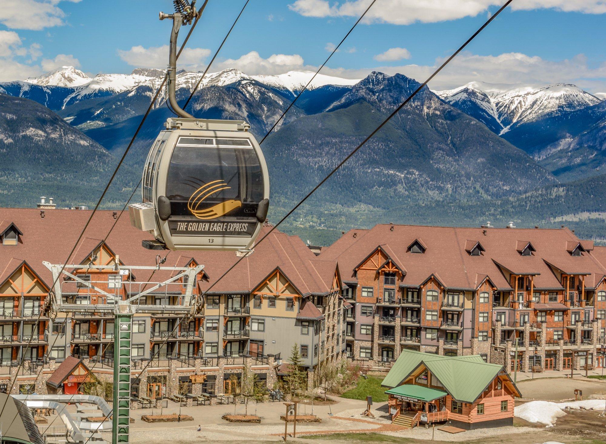 Glacier Mountaineer Lodge