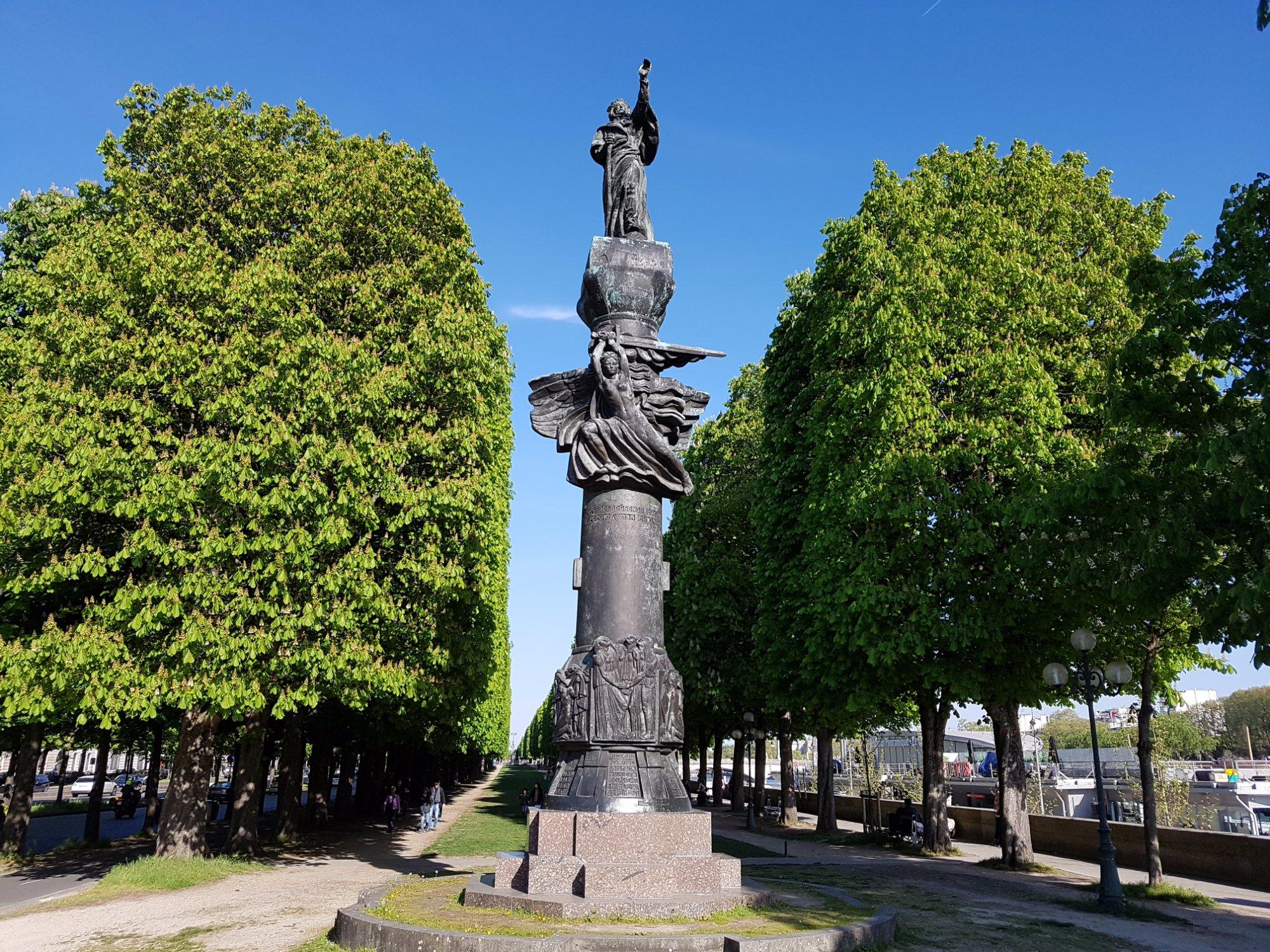 Monument à Adam Mickiewicz
