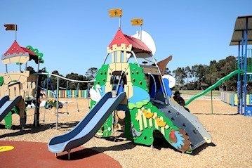 Winchester Ave Playground