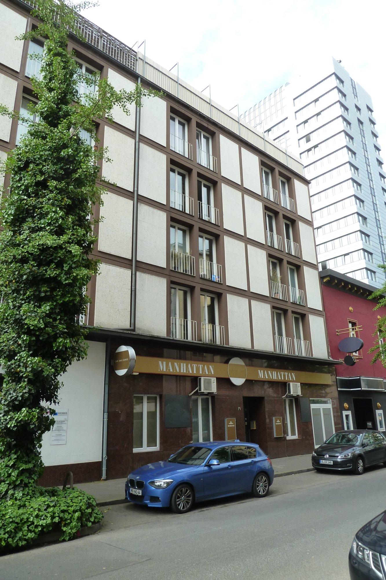 Manhattan Shisha & Cocktails