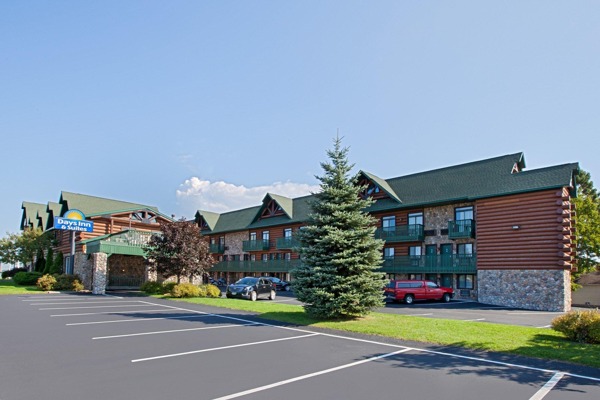 Days Inn by Wyndham Mackinaw City - Bridgeview Area