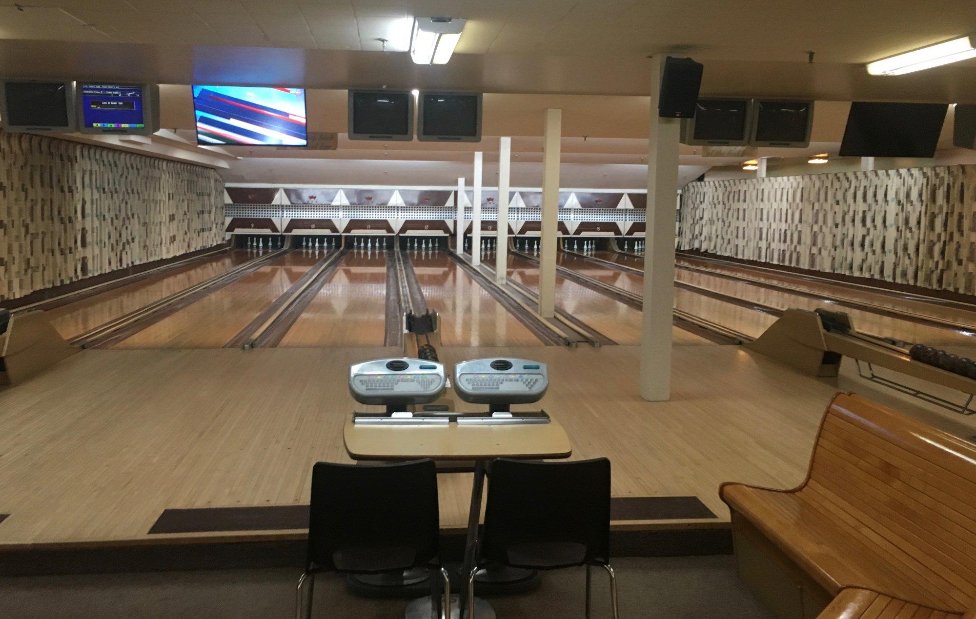Plaza Bowling Co,