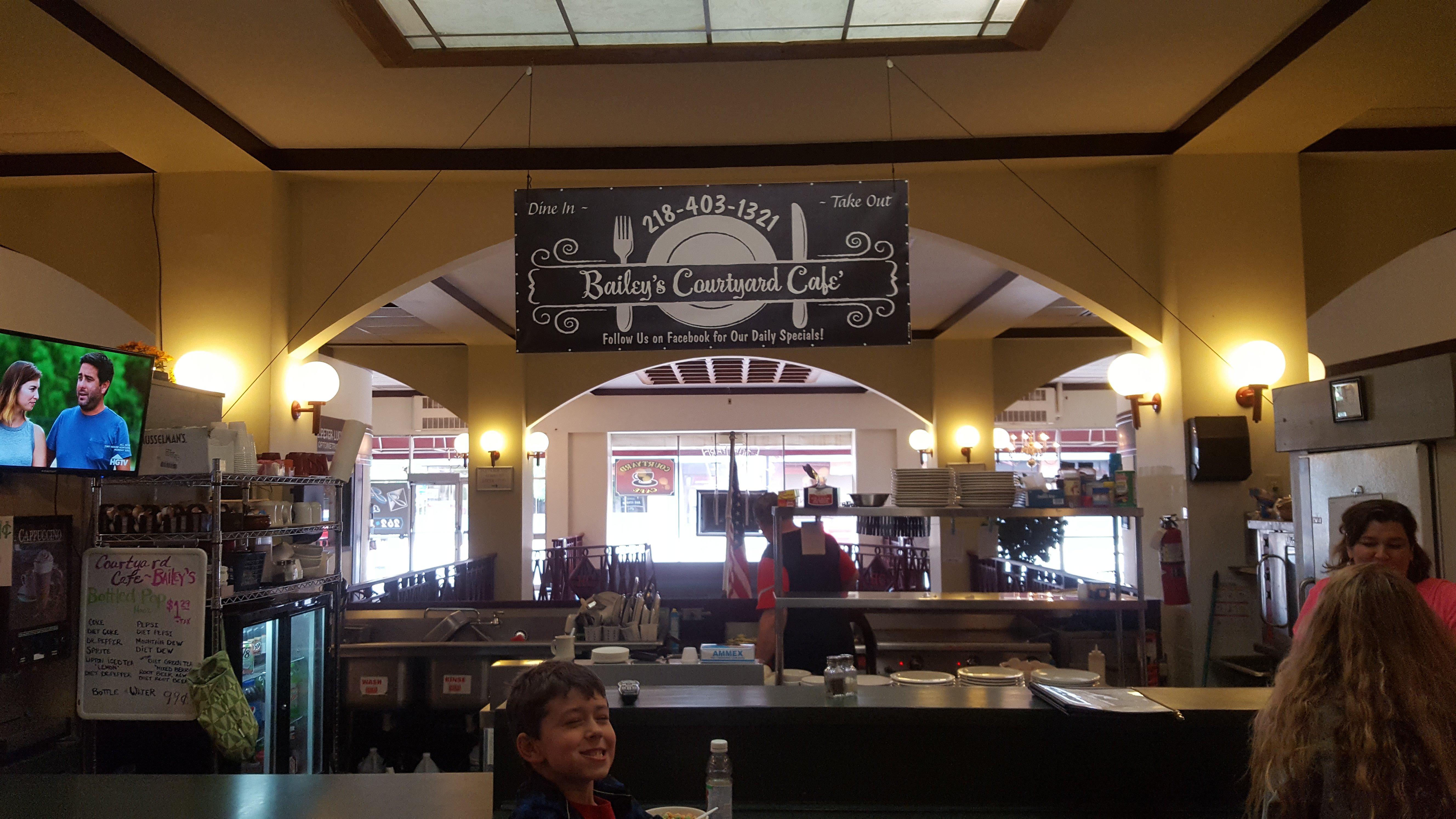 Baileys Courtside Cafe