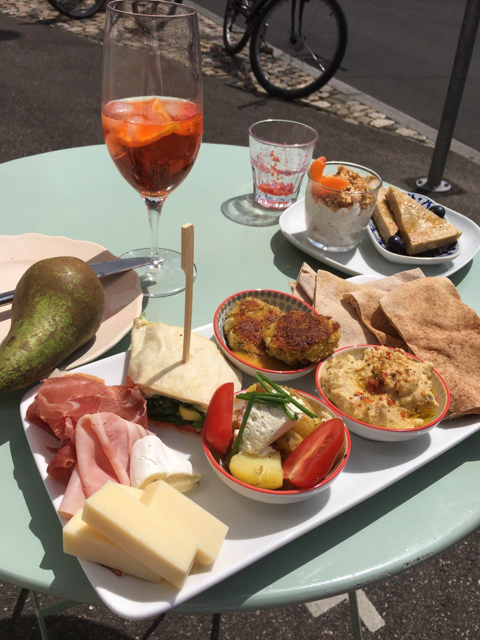 Cafe Con Letras F. Brodbeck