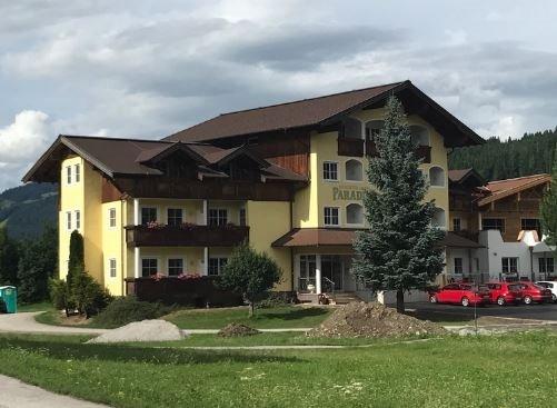 Hotel Paradies