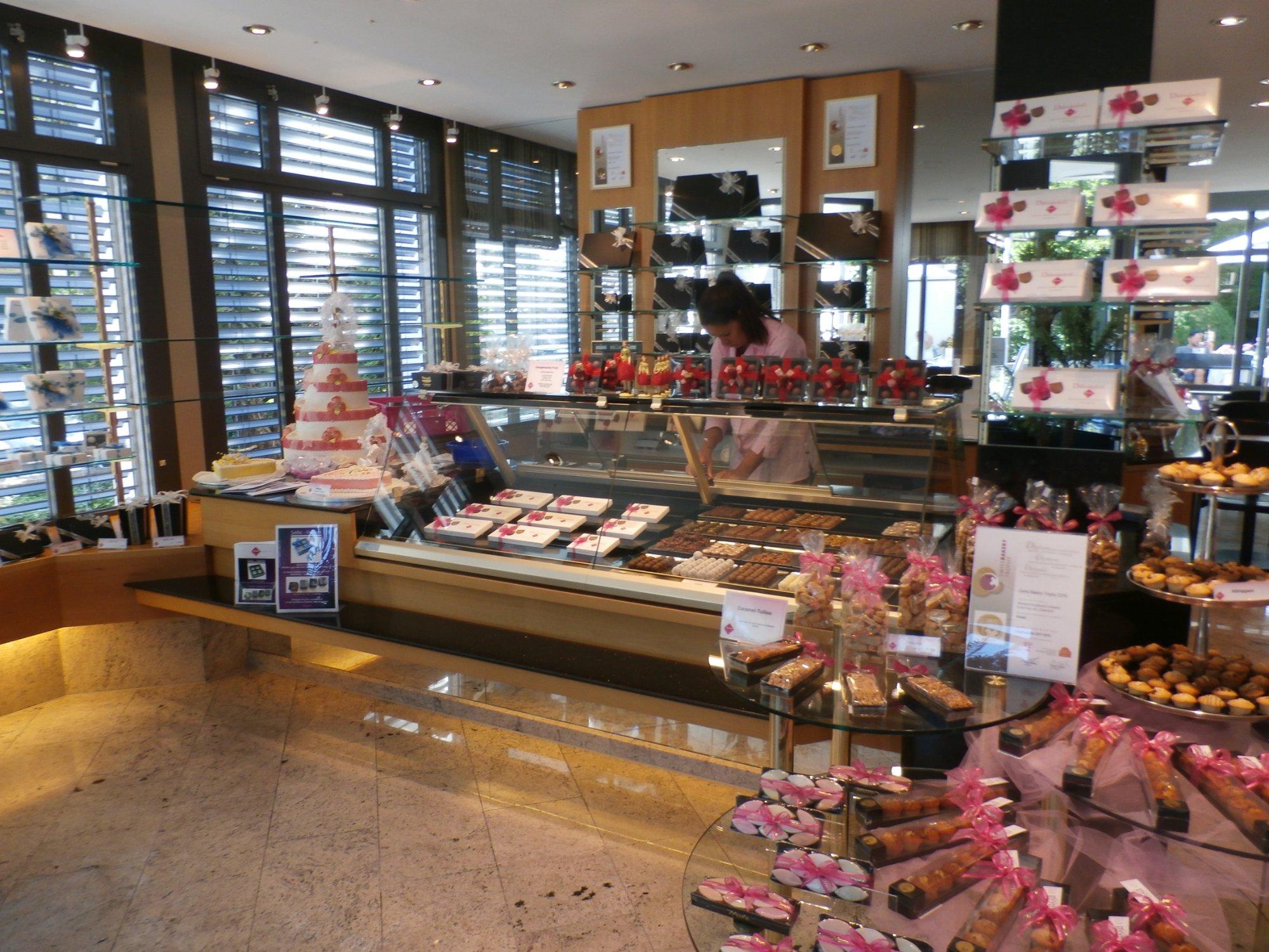 hotz, Conditorei - Cafeteria