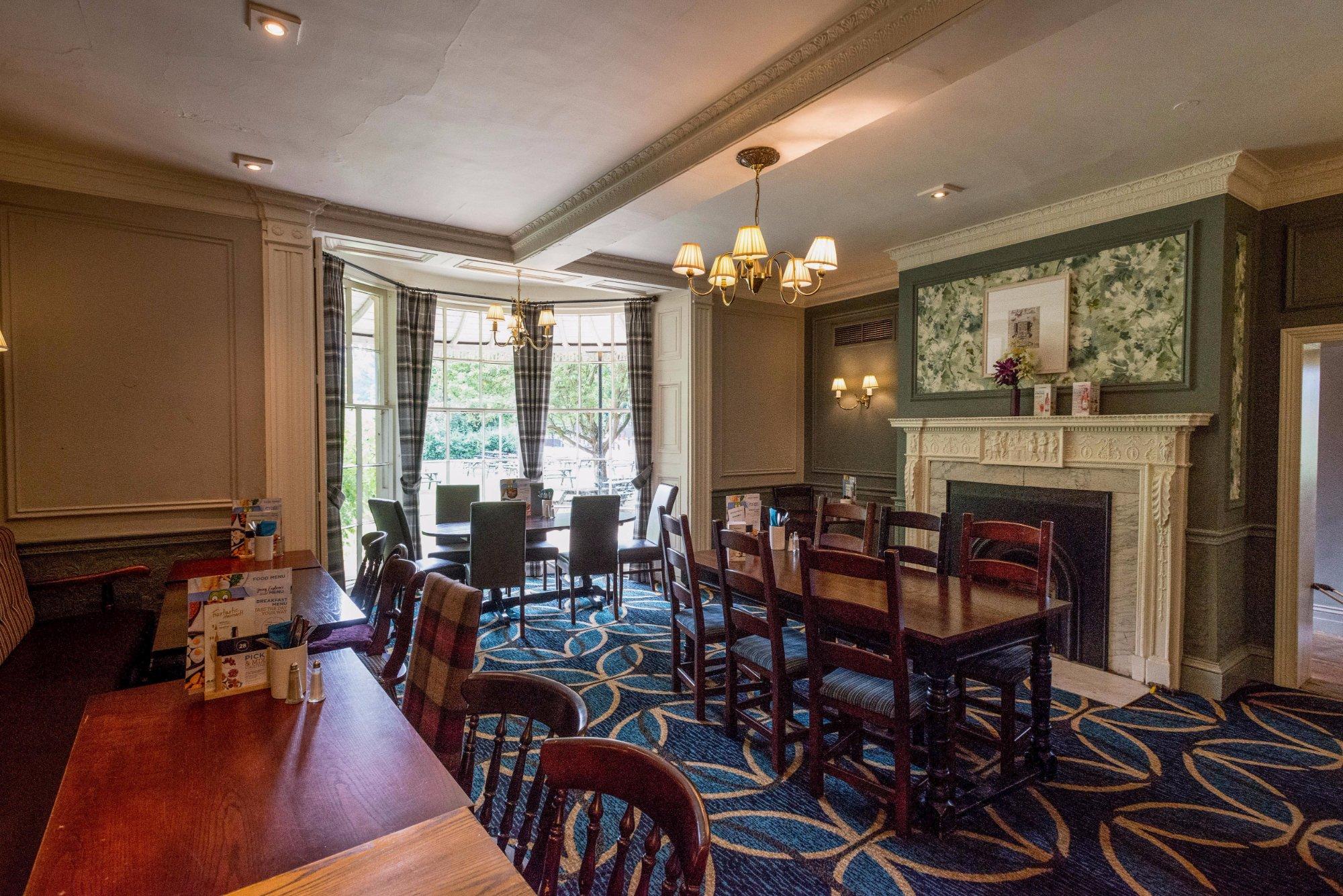 Wolverton House Stonehouse Pizza & Carvery