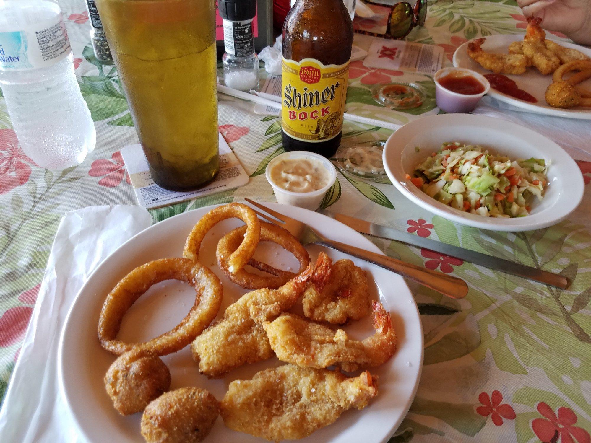 Snappers Bar & Grill