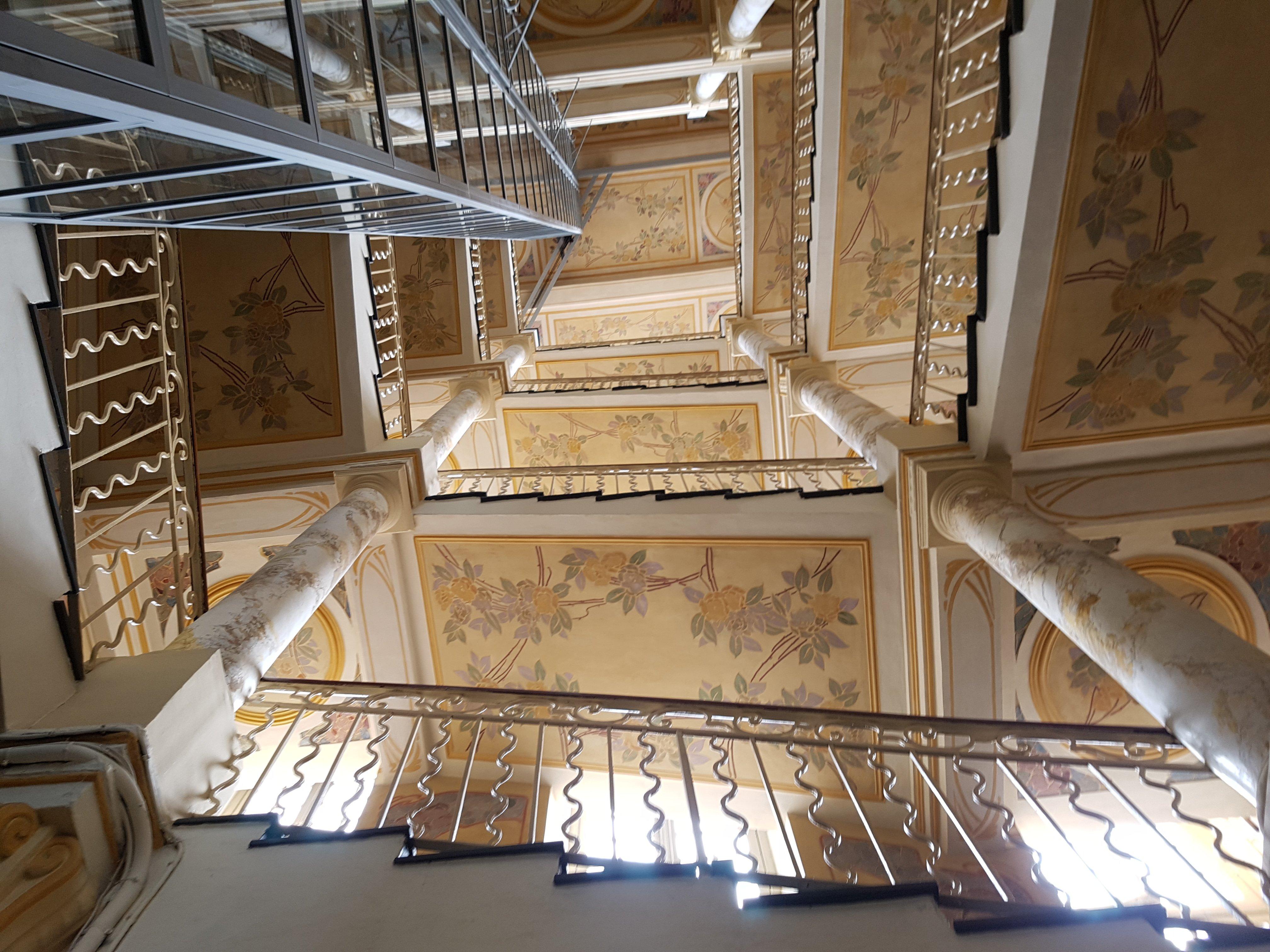 Palais Hongran De Fiana