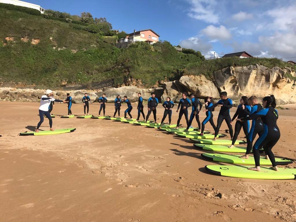 Black Shark Surfhouse - Surfschool