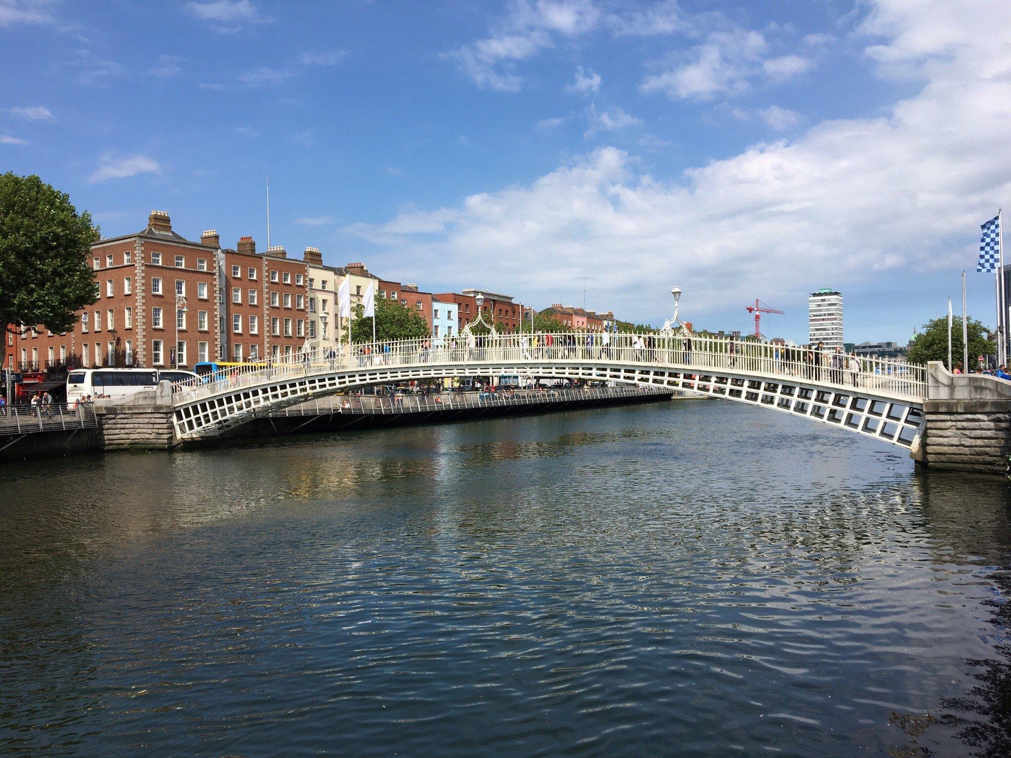 Halfpenny Bridge Market