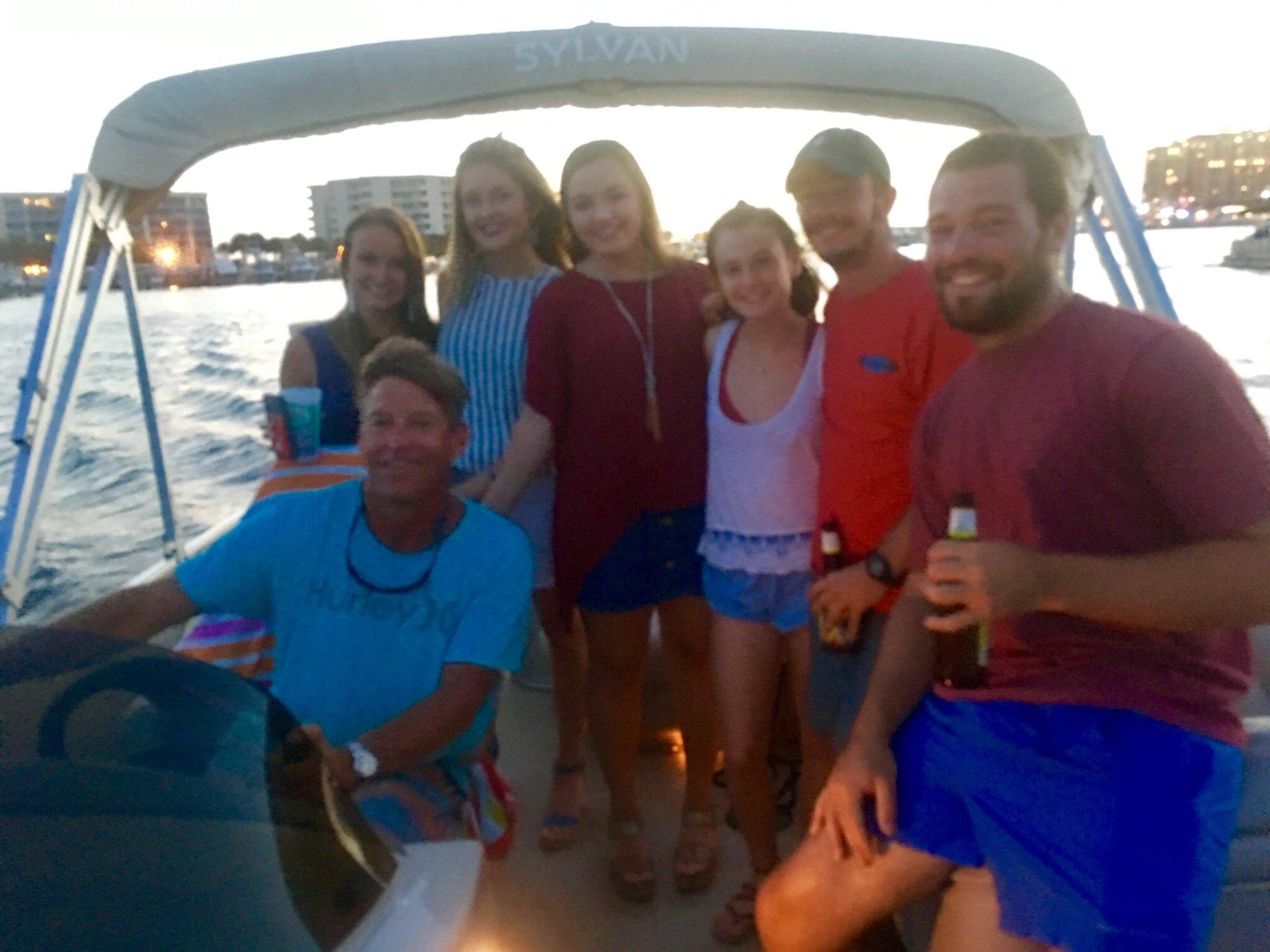 Paradise Pontoon Rentals & Captain Services Destin