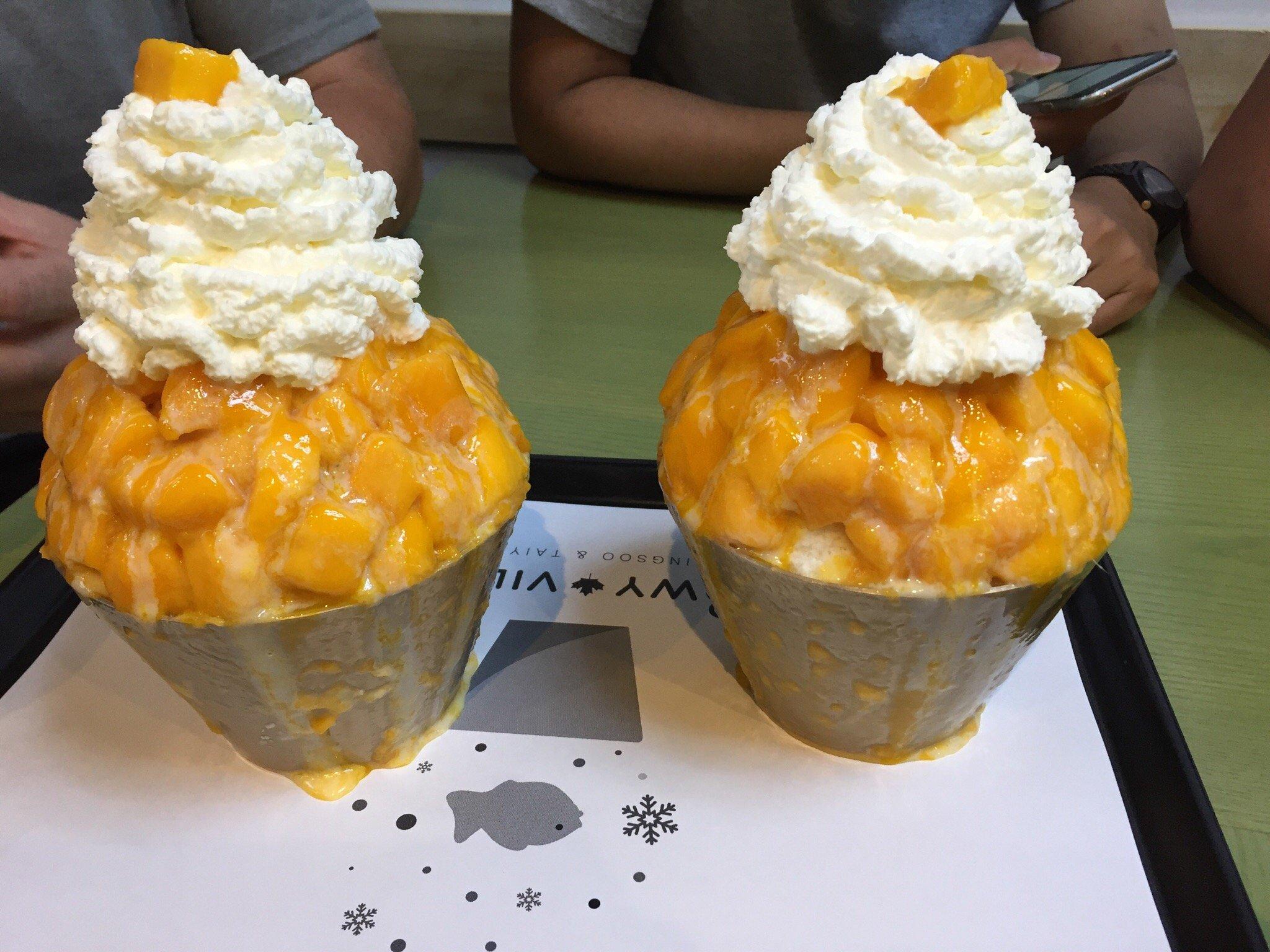 Snowy Village Dessert Cafe