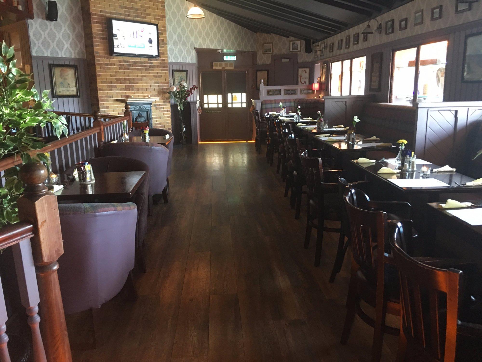 Ollies Bar and Lounge Sandyford