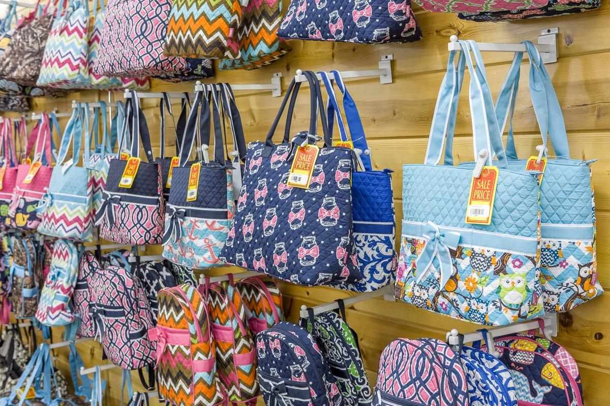 Lid'l Dolly's Factory Store