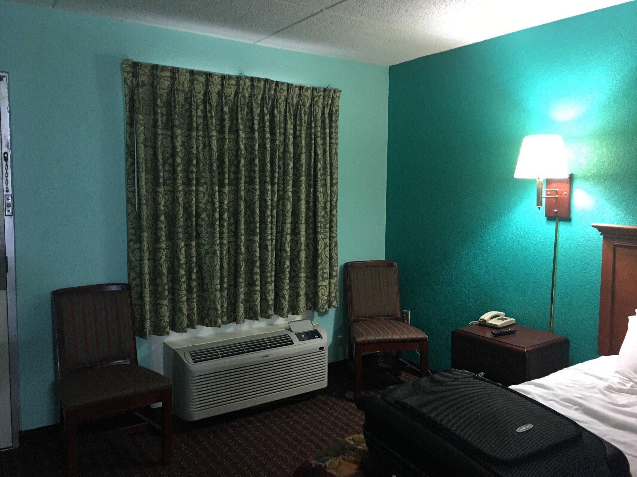 Photo by ErikaMiyamoto