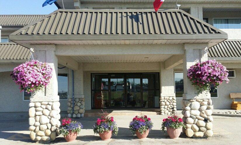 Travelodge by Wyndham Edson 2409079 Alberta Ltd.