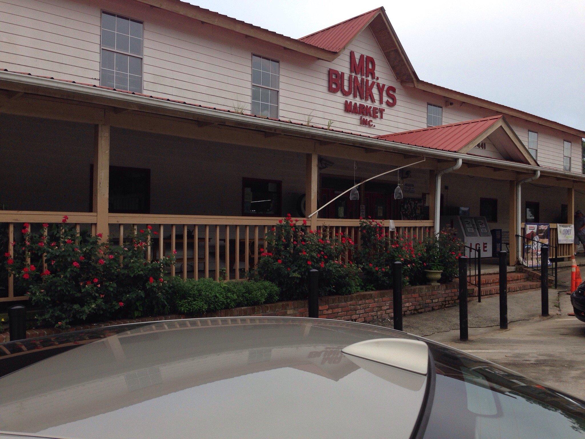 Mr Bunky's Restaurant & Market