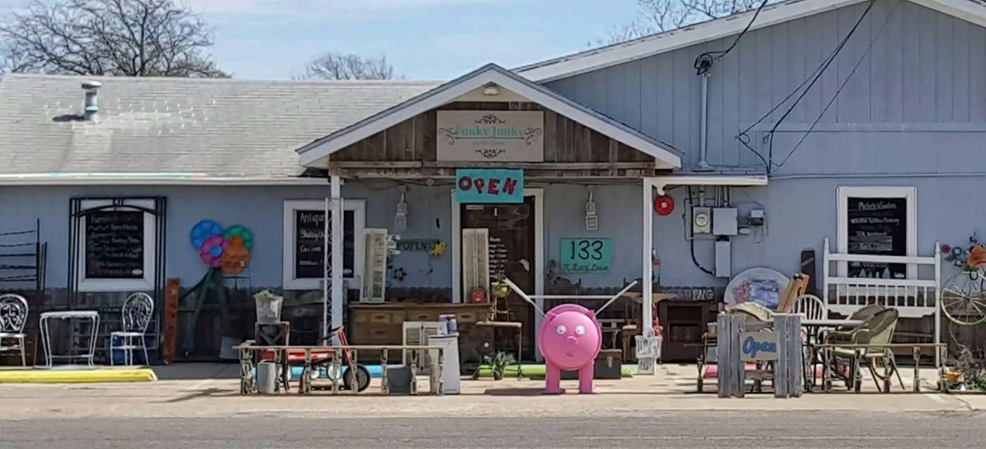 Funky Junky Gettin Place