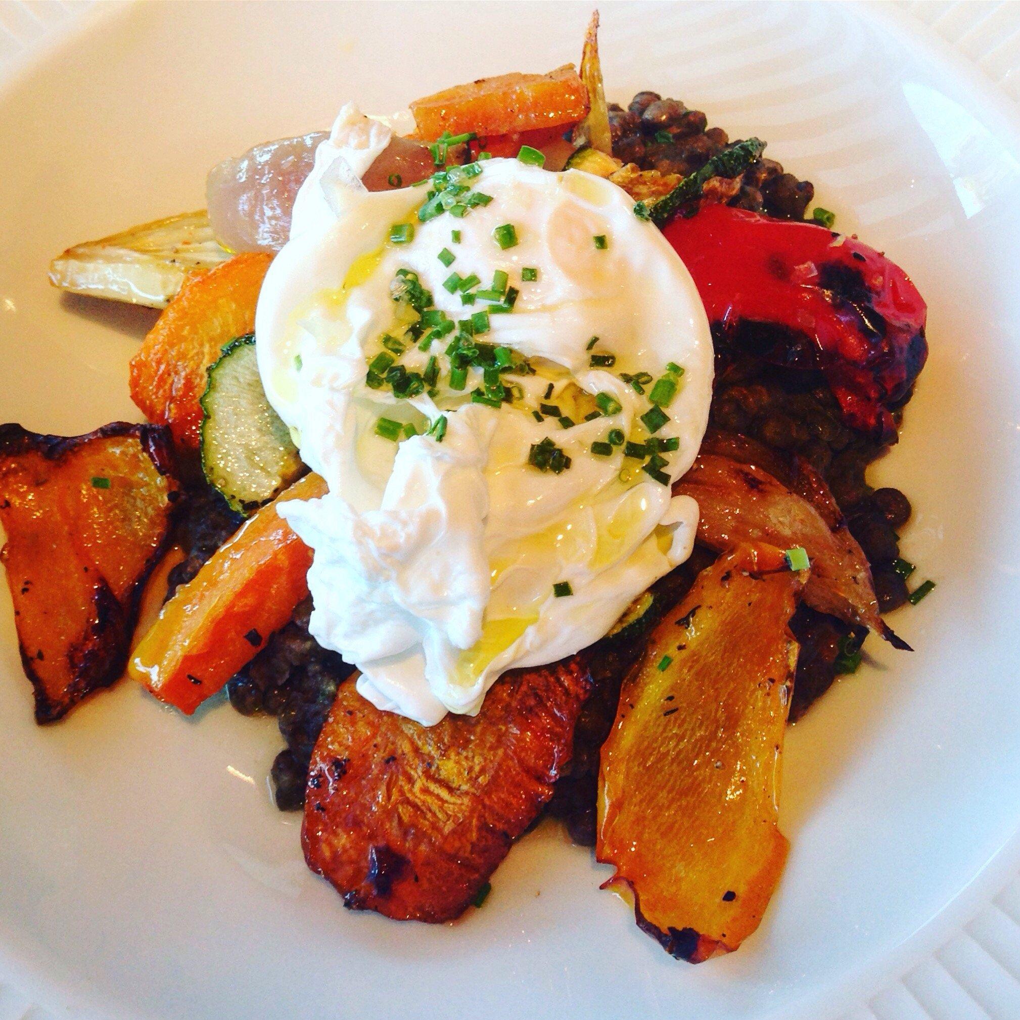 Photo by rebekahdussek