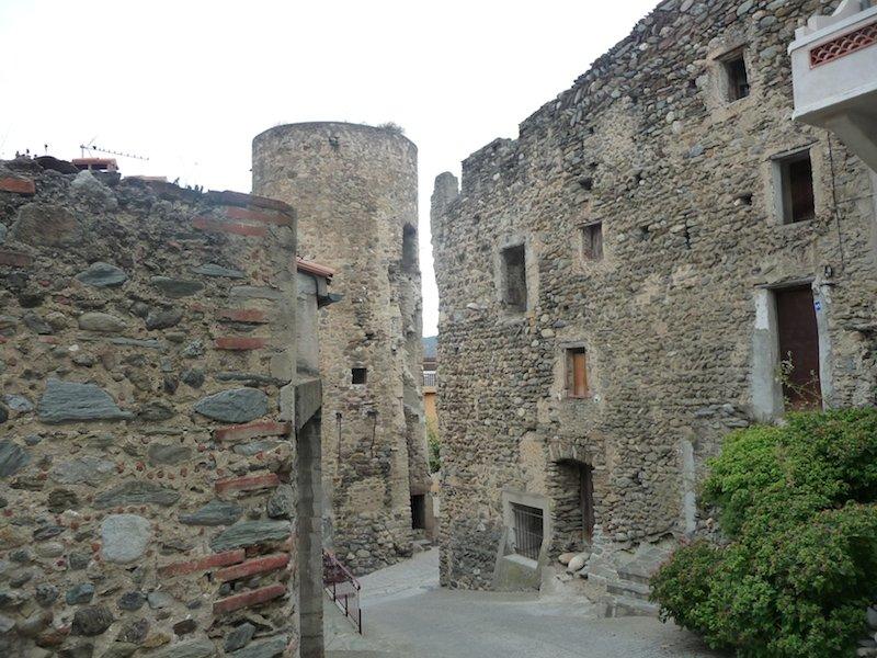 Tour et Remparts.