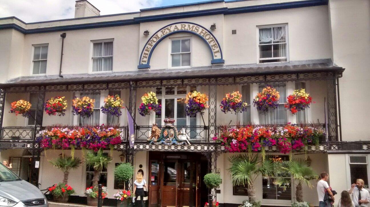 Foley Arms Hotel - JD Wetherspoon Hotel