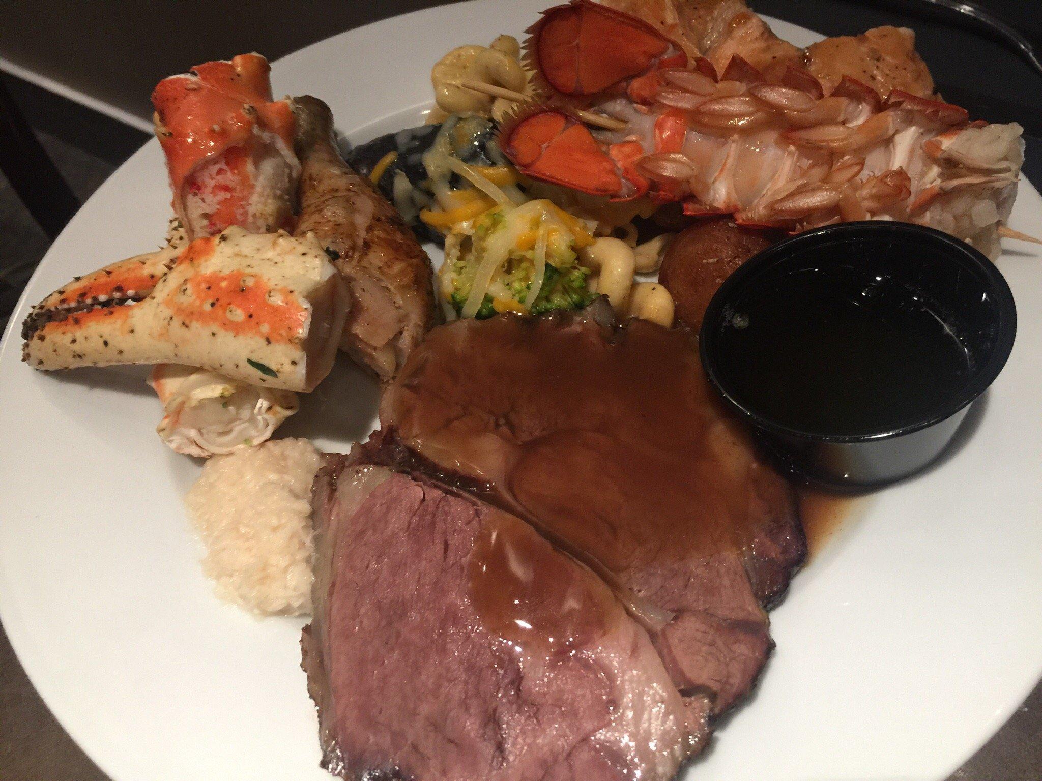 Stoney Nakoda Resort - Ridge Restaurant & Sidelines Lounge