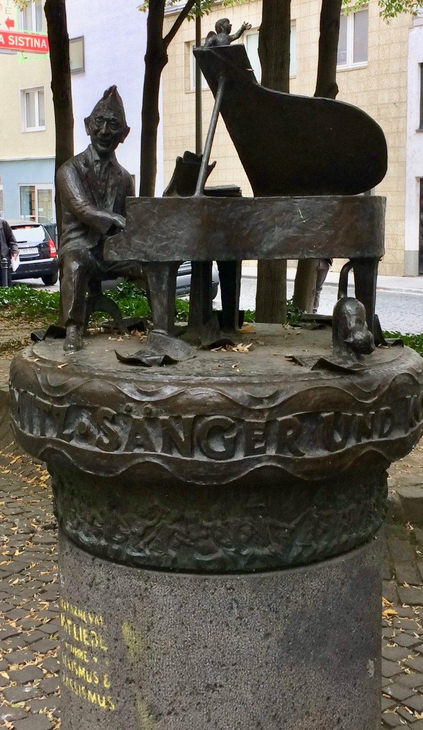 Jupp-Schmitz-Denkmal