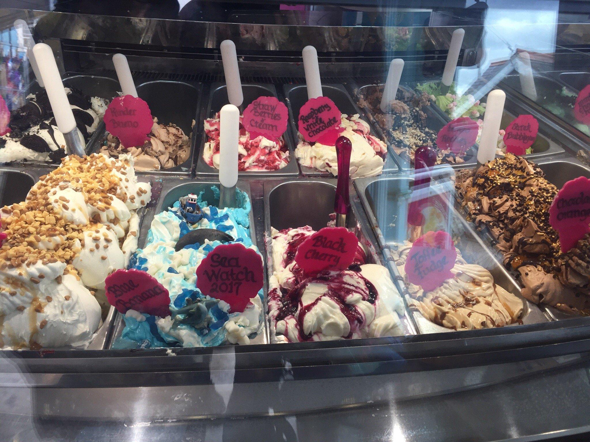 Photo by lesleynewson