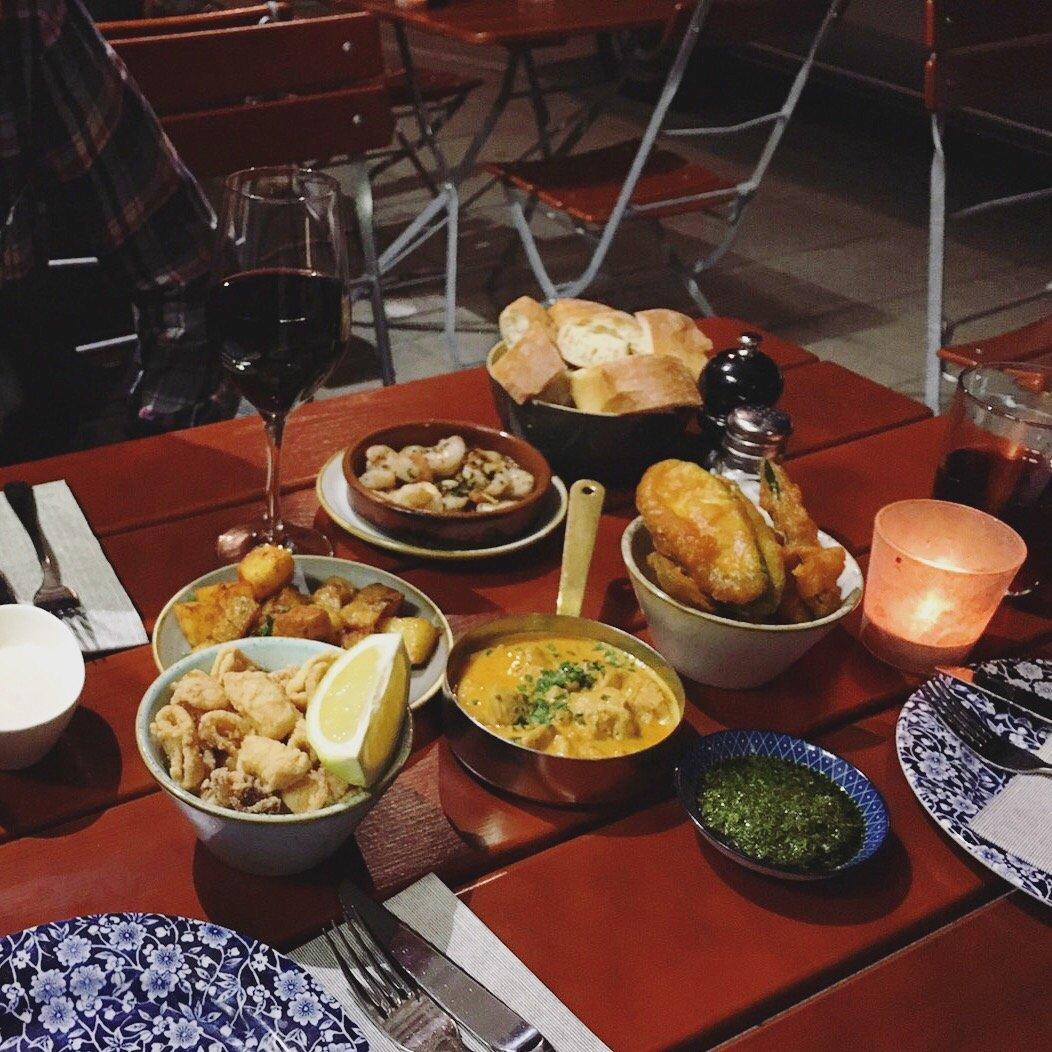 EATapaS Bar & Restaurant