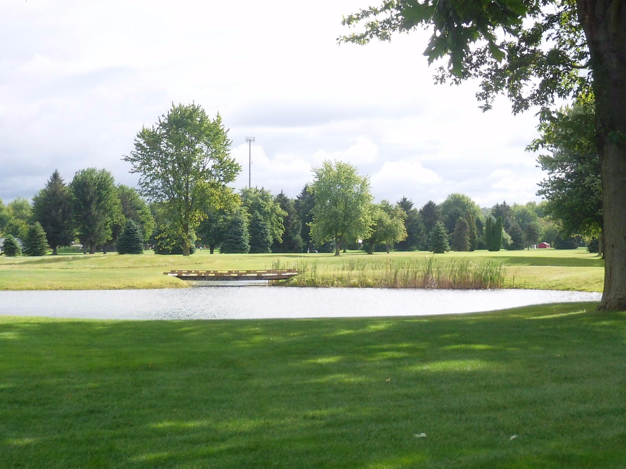 Crestview Golf Club