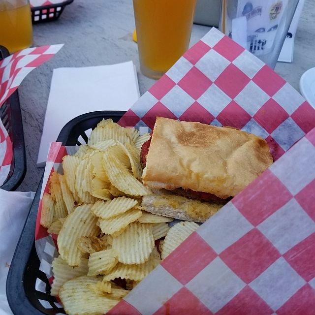 Garzelli's Grinder & Pizza Co