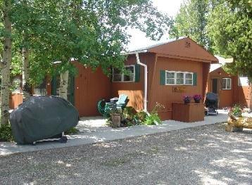 Yellowstone Wildlife Cabins