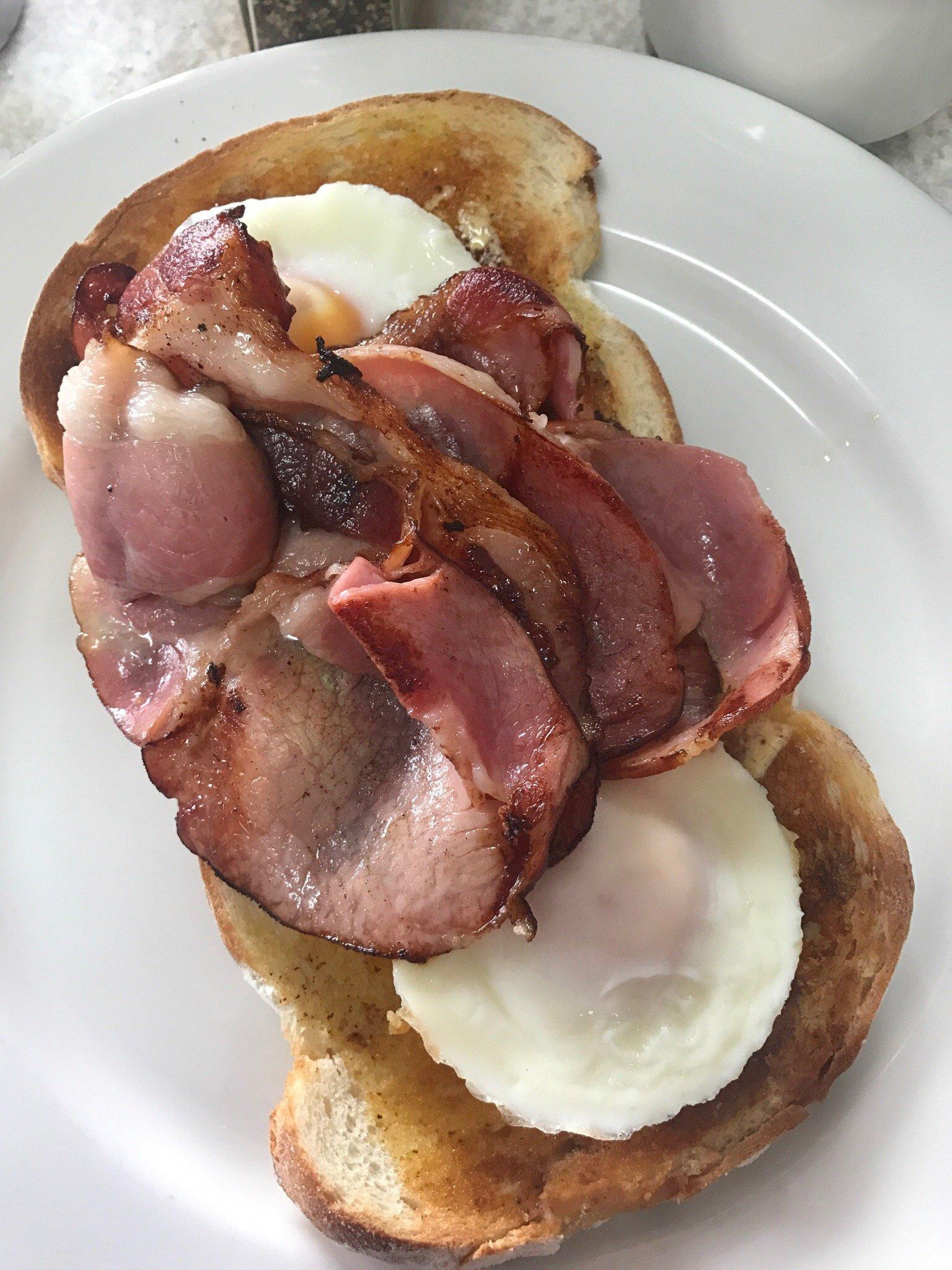 The Wren Courtyard Cafe