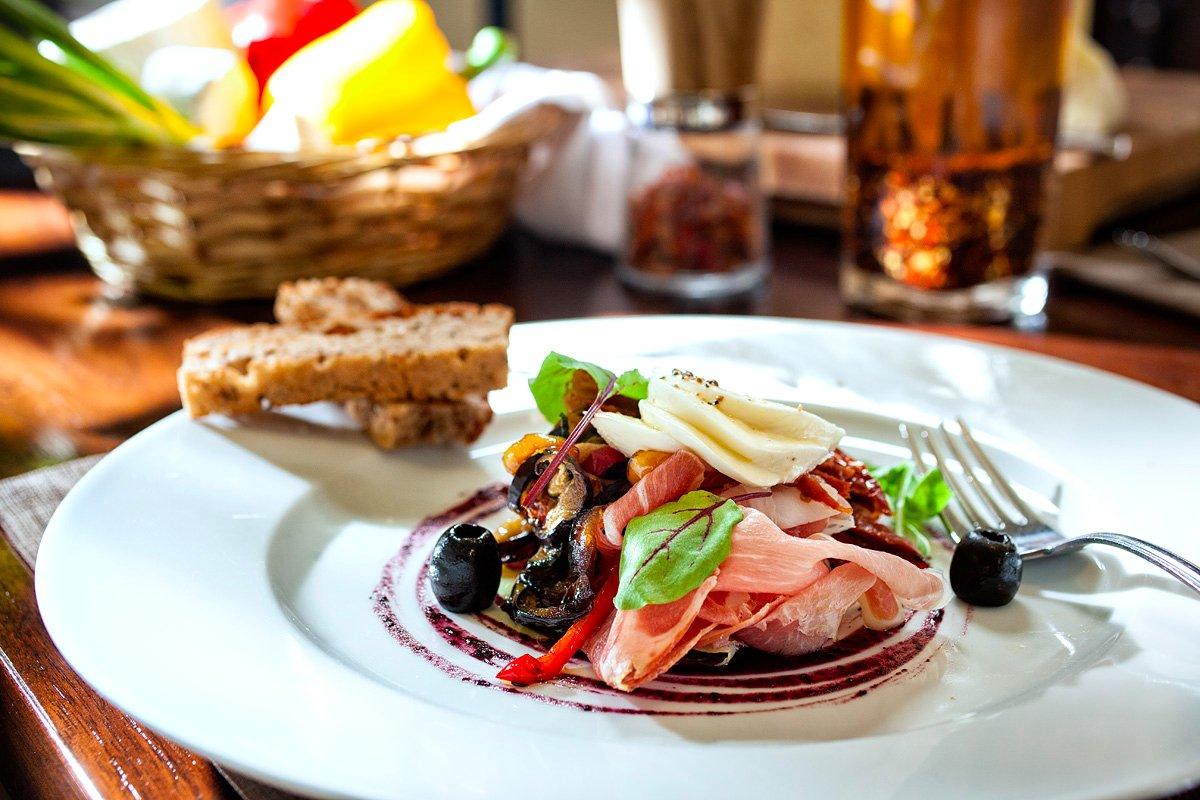 La Strada Restaurant & Pizzeria