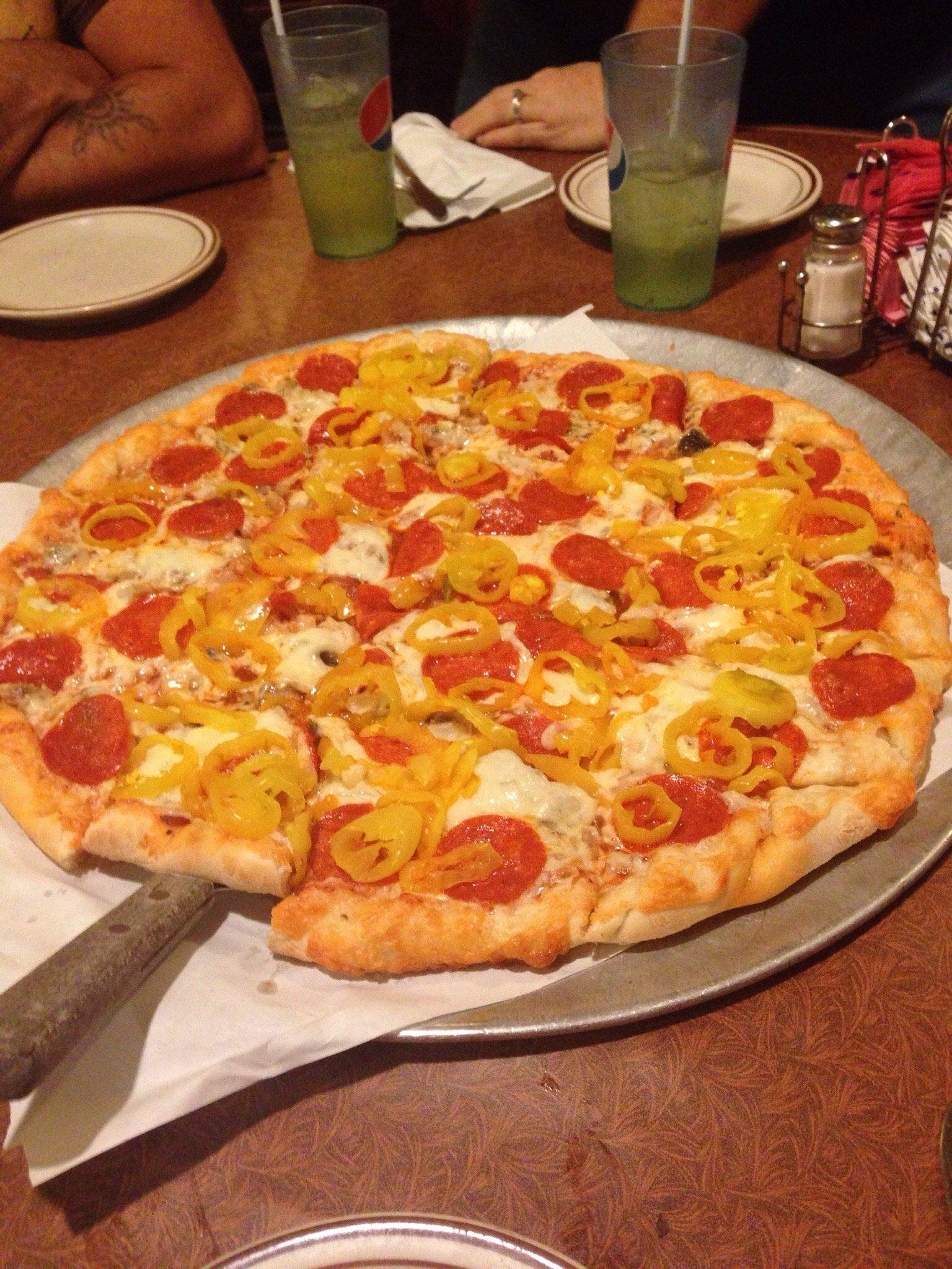 Tom's Pizza And Restaurant