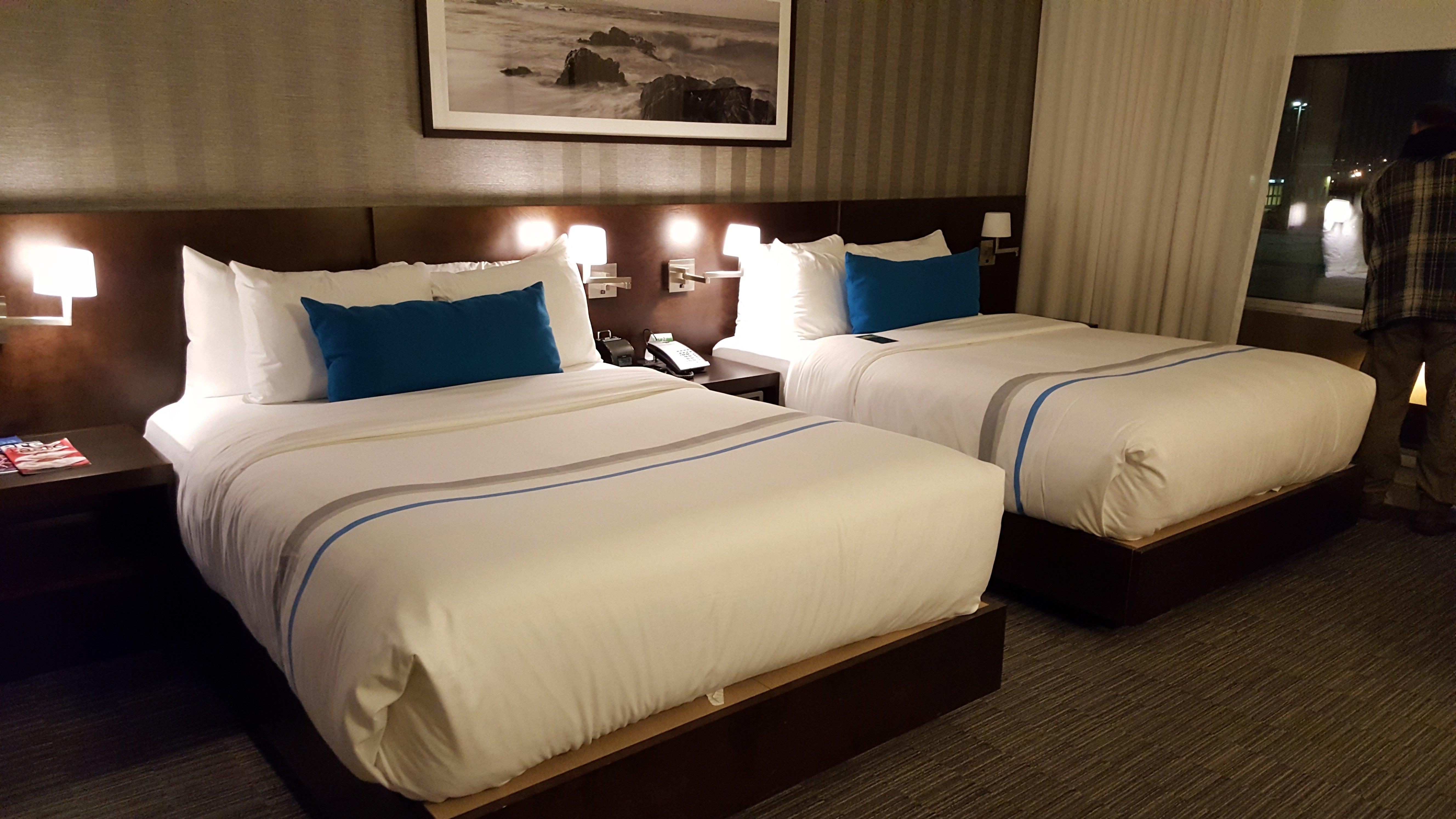 The Grand Winnipeg Airport Hotel by Lakeview