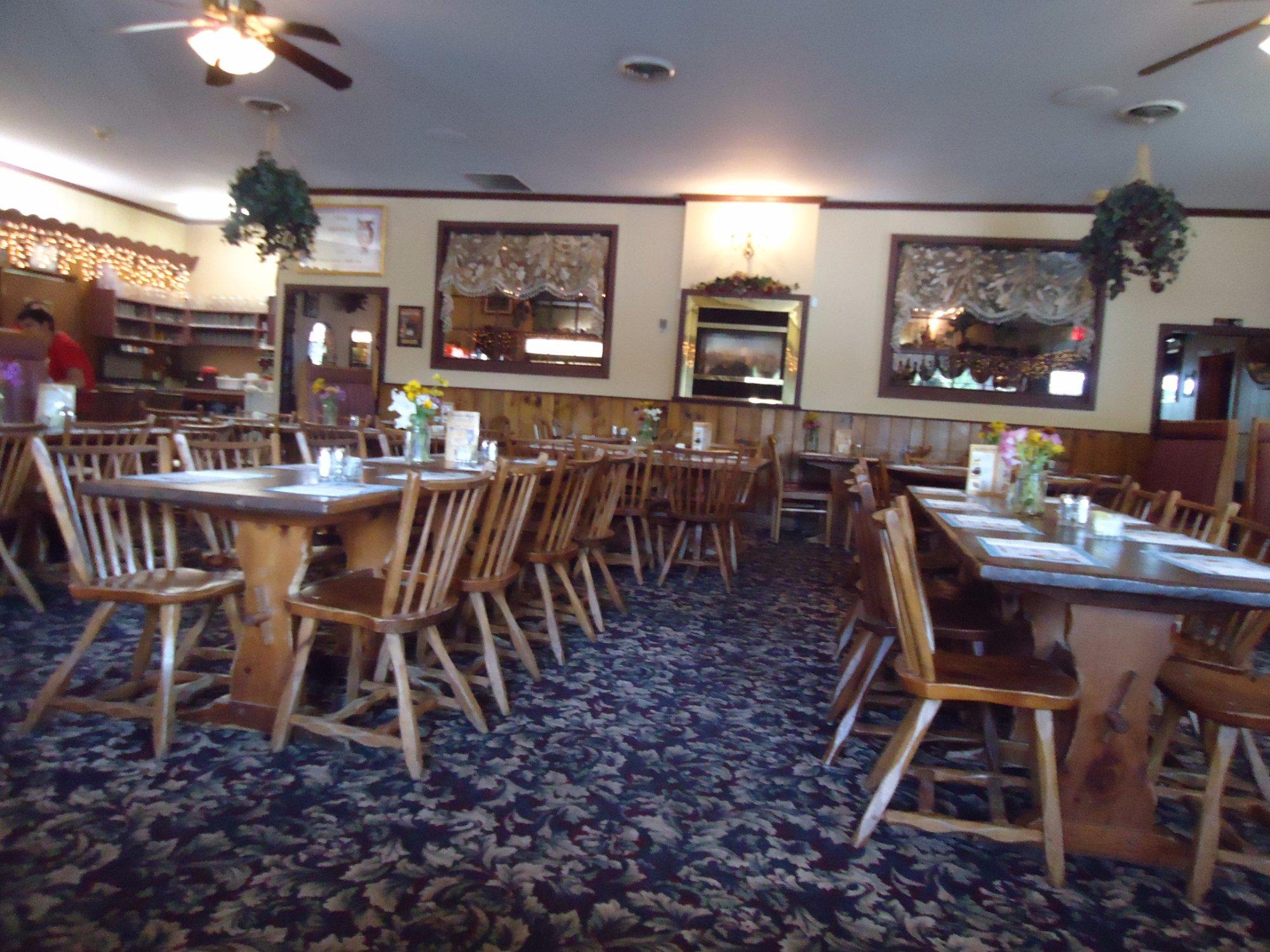 Four Brothers Pizza Inns